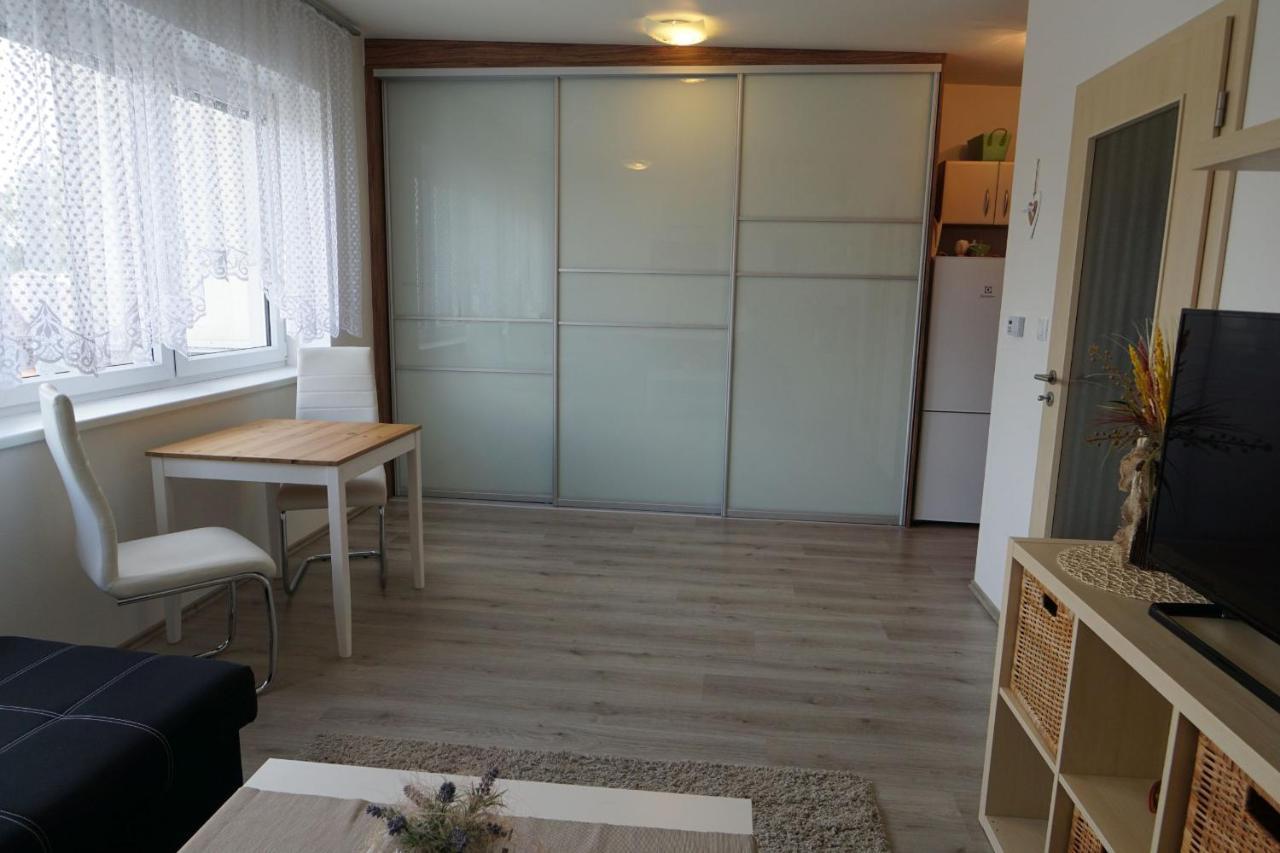 Apartman Mokra Luka 02 Trebonアパートメント エクステリア 写真
